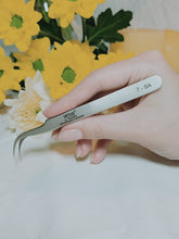 Load image into Gallery viewer, vetus, curved tweezer, tweezer, lash extensions, bourdon beauty, victoria bc