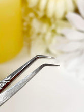Load image into Gallery viewer, Gripped Pick Up Tweezer (12mm)